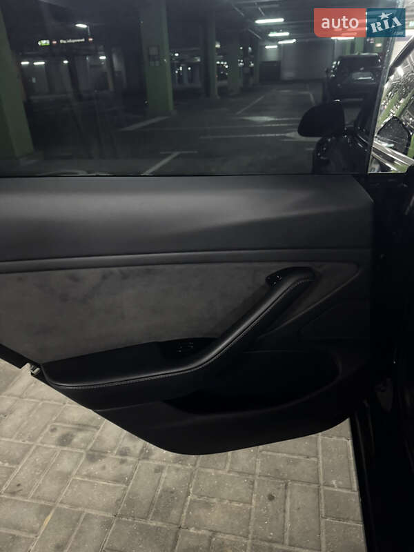 Седан Tesla Model 3 2019 в Киеве фото 26 Седан Tesla Model 3 2019 в Киеве