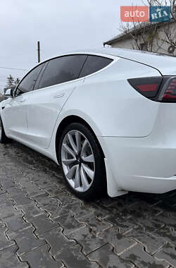 Седан Tesla Model 3 2018 в Одессе