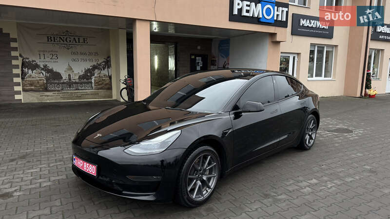 Седан Tesla Model 3 2021 в Луцке фото 2 Седан Tesla Model 3 2021 в Луцке