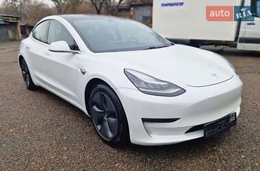 Седан Tesla Model 3 2020 в Киеве
