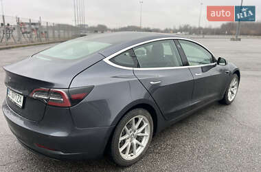 Седан Tesla Model 3 2017 в Львове