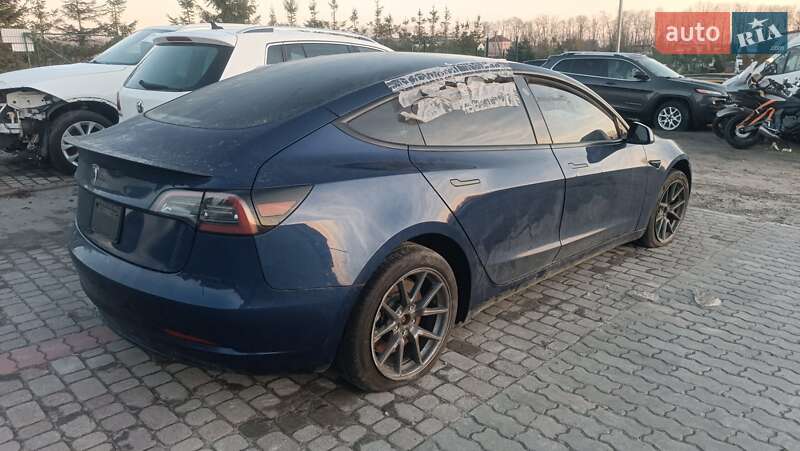 Седан Tesla Model 3 2023 в Городке