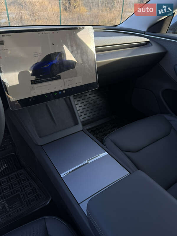 Седан Tesla Model 3 2025 в Киеве фото 34 Седан Tesla Model 3 2025 в Киеве