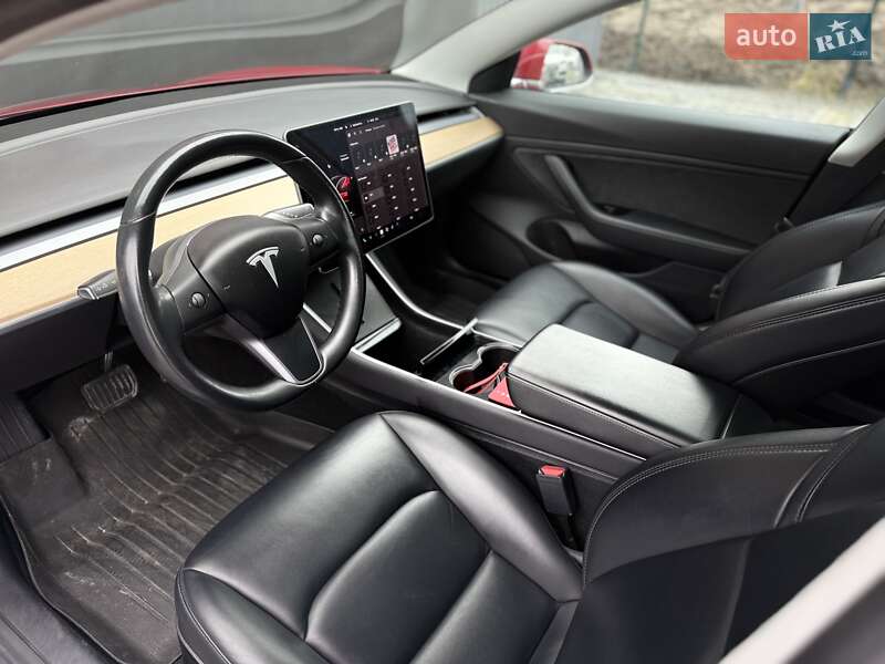 Седан Tesla Model 3 2018 в Львове фото 20 Седан Tesla Model 3 2018 в Львове
