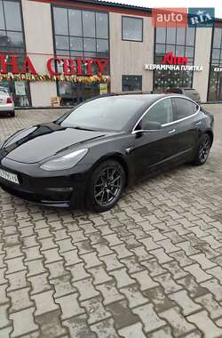 Седан Tesla Model 3 2018 в Тернополе