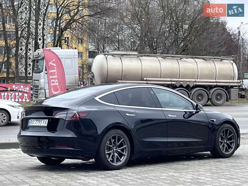 Седан Tesla Model 3 2018 в Тернополе фото 12 Седан Tesla Model 3 2018 в Тернополе