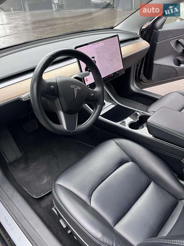 Седан Tesla Model 3 2018 в Тернополе фото 25 Седан Tesla Model 3 2018 в Тернополе