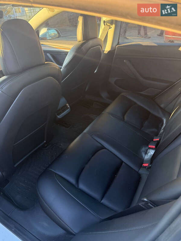 Седан Tesla Model 3 2022 в Киеве фото 17 Седан Tesla Model 3 2022 в Киеве