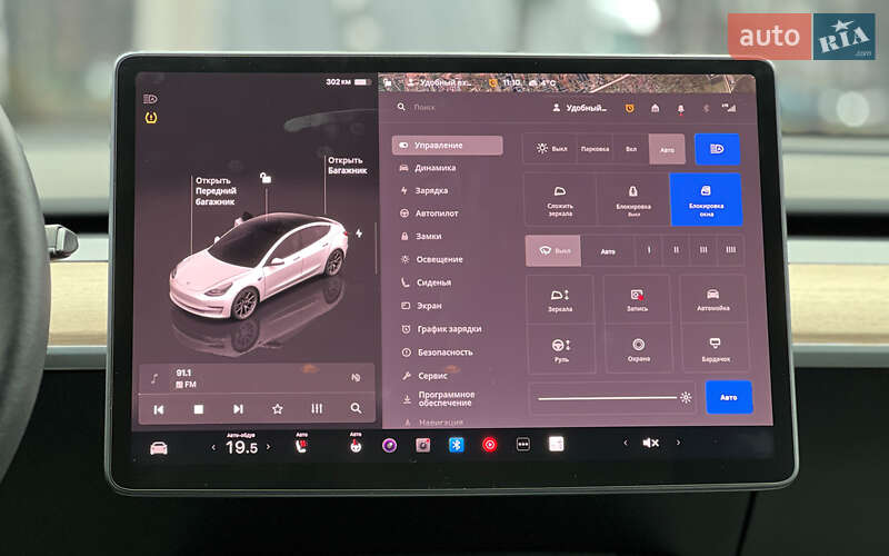 Седан Tesla Model 3 2022 в Львове