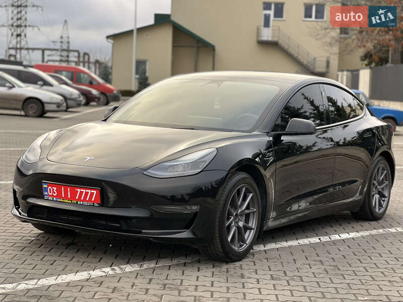 Седан Tesla Model 3 2023 в Луцке фото 4 Седан Tesla Model 3 2023 в Луцке