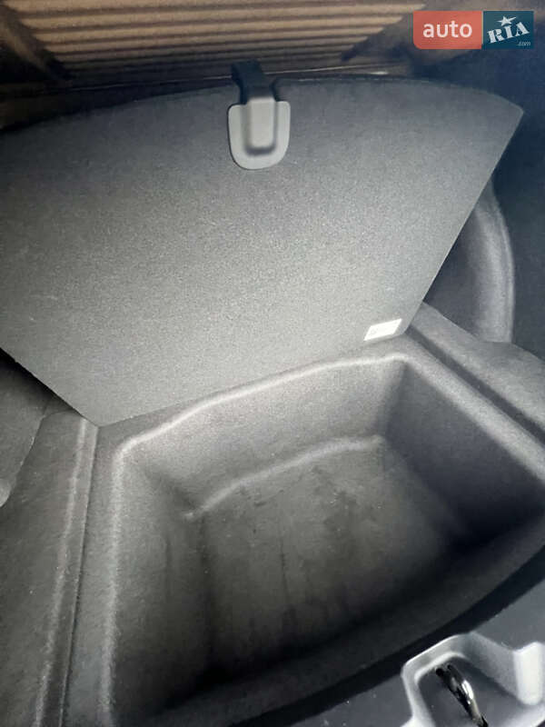 Седан Tesla Model 3 2023 в Луцке фото 56 Седан Tesla Model 3 2023 в Луцке