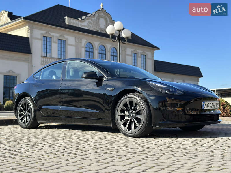 Tesla Model 3 2022