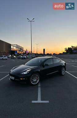 Седан Tesla Model 3 2022 в Полтаве