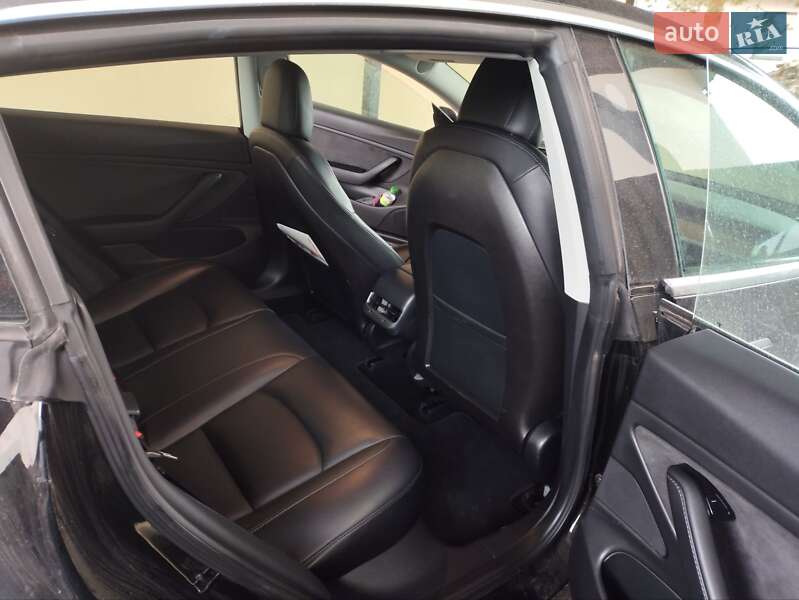 Седан Tesla Model 3 2018 в Львове фото 10 Седан Tesla Model 3 2018 в Львове