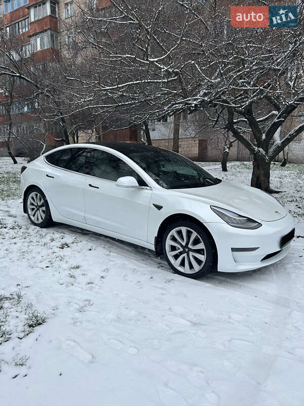 Седан Tesla Model 3 2019 в Киеве фото 3 Седан Tesla Model 3 2019 в Киеве