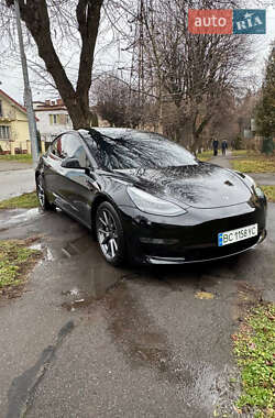 Седан Tesla Model 3 2021 в Львове
