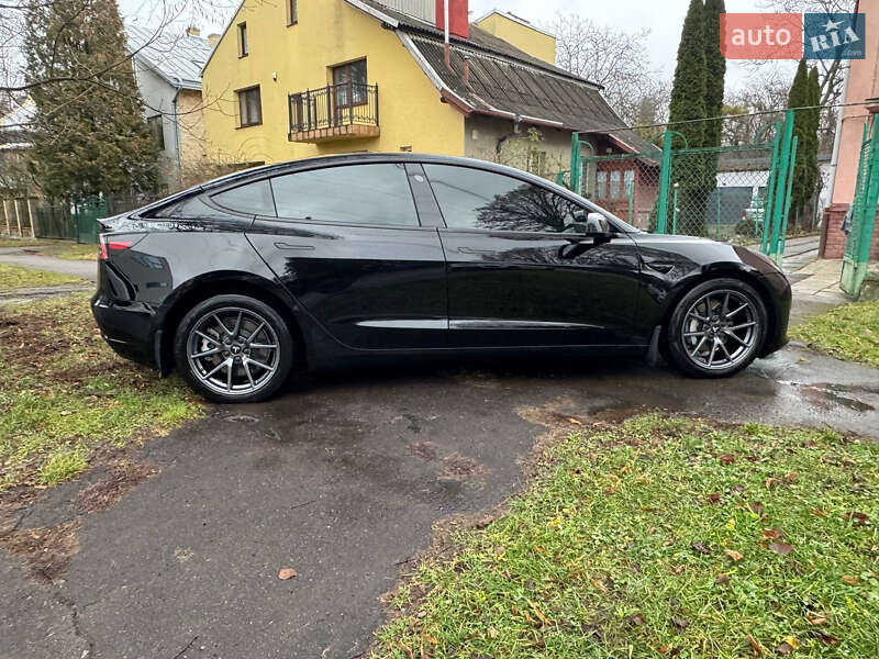 Седан Tesla Model 3 2021 в Львове фото 5 Седан Tesla Model 3 2021 в Львове