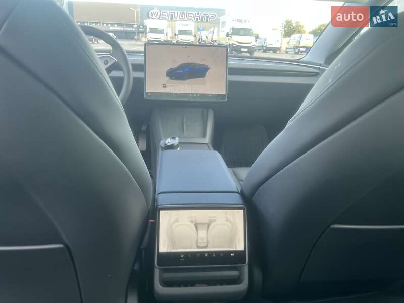 Седан Tesla Model 3 2024 в Киеве