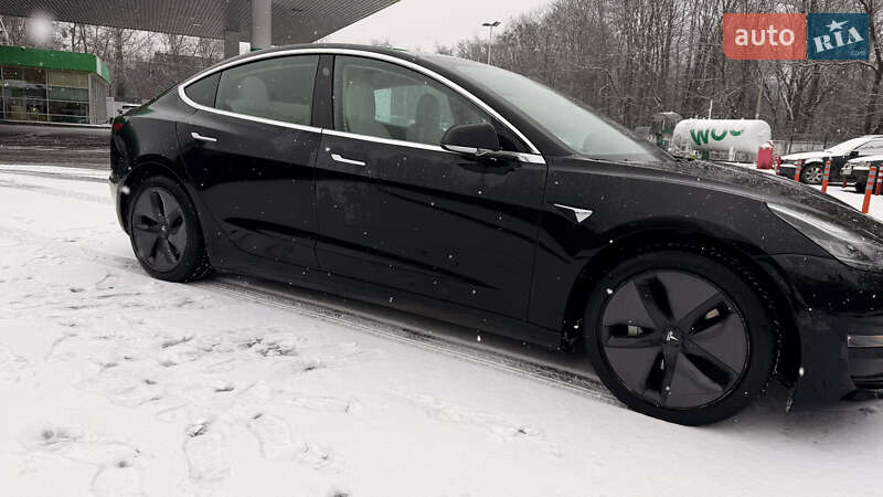 Седан Tesla Model 3 2019 в Киеве фото 12 Седан Tesla Model 3 2019 в Киеве