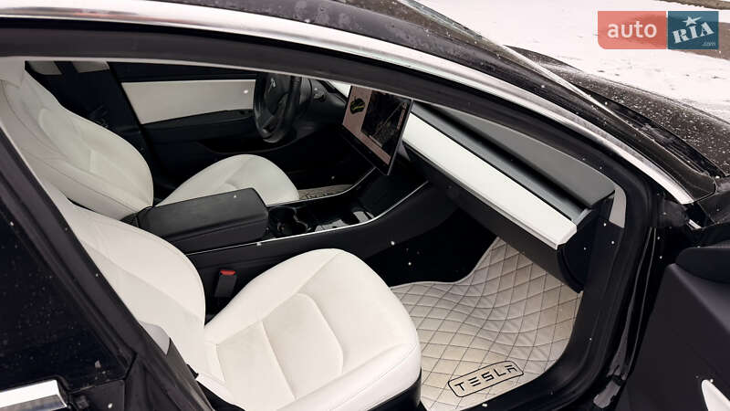 Седан Tesla Model 3 2019 в Киеве фото 27 Седан Tesla Model 3 2019 в Киеве