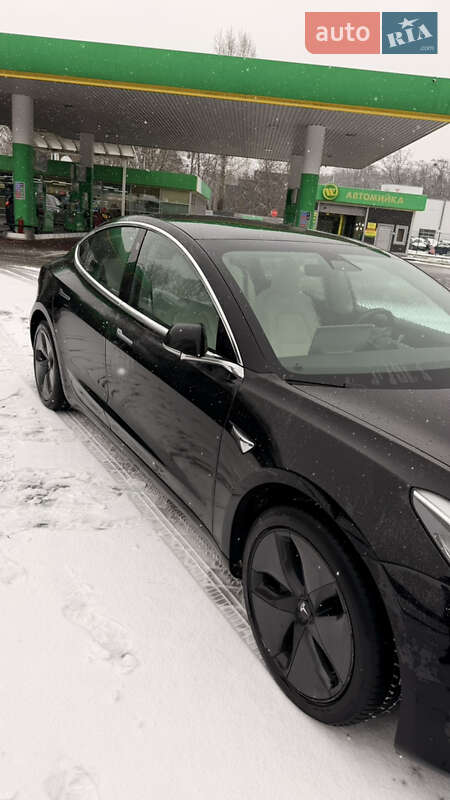 Седан Tesla Model 3 2019 в Киеве фото 42 Седан Tesla Model 3 2019 в Киеве