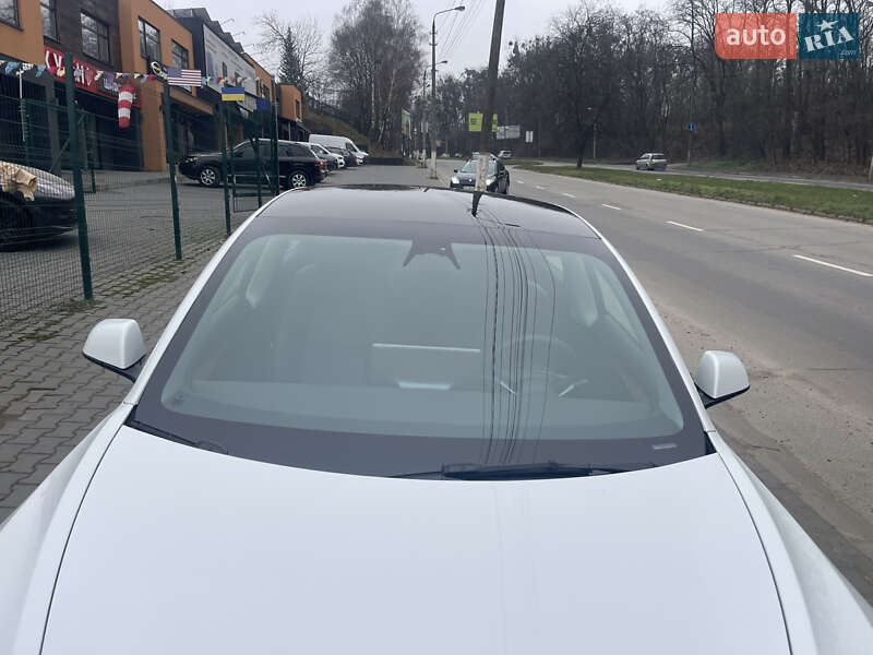 Седан Tesla Model 3 2022 в Черновцах фото 5 Седан Tesla Model 3 2022 в Черновцах