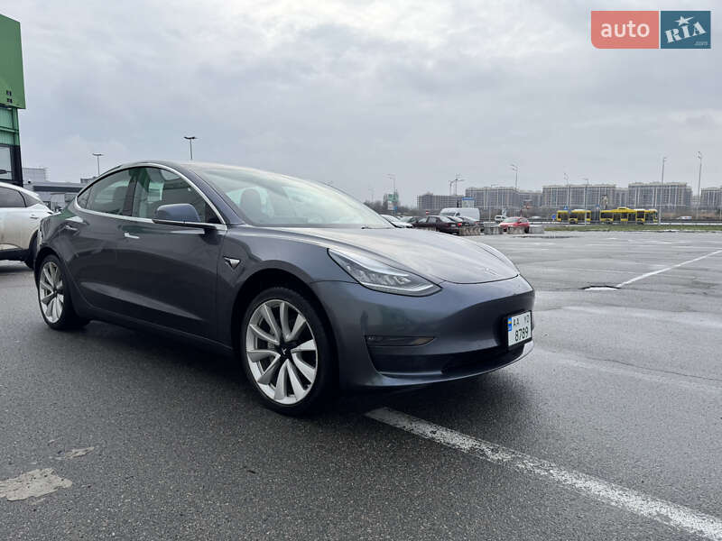 Tesla Model 3 2019