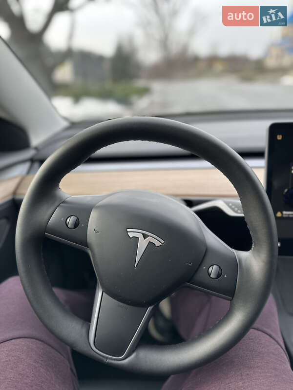 Седан Tesla Model 3 2022 в Киеве фото 15 Седан Tesla Model 3 2022 в Киеве