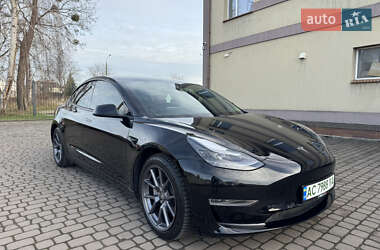 Седан Tesla Model 3 2021 в Луцке