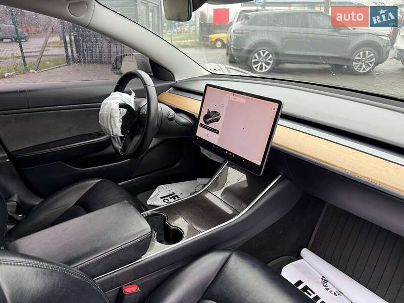 Седан Tesla Model 3 2019 в Луцке фото 18 Седан Tesla Model 3 2019 в Луцке