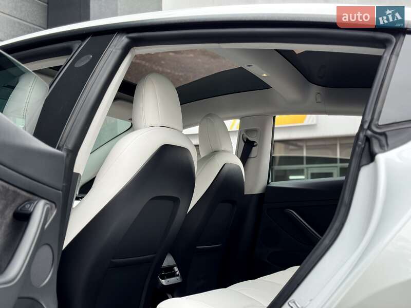 Седан Tesla Model 3 2021 в Киеве фото 16 Седан Tesla Model 3 2021 в Киеве