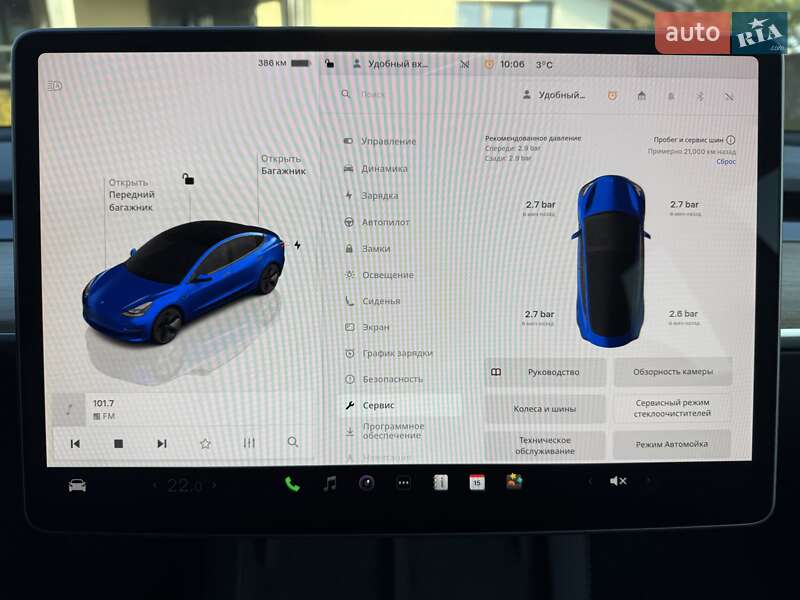 Седан Tesla Model 3 2023 в Львове