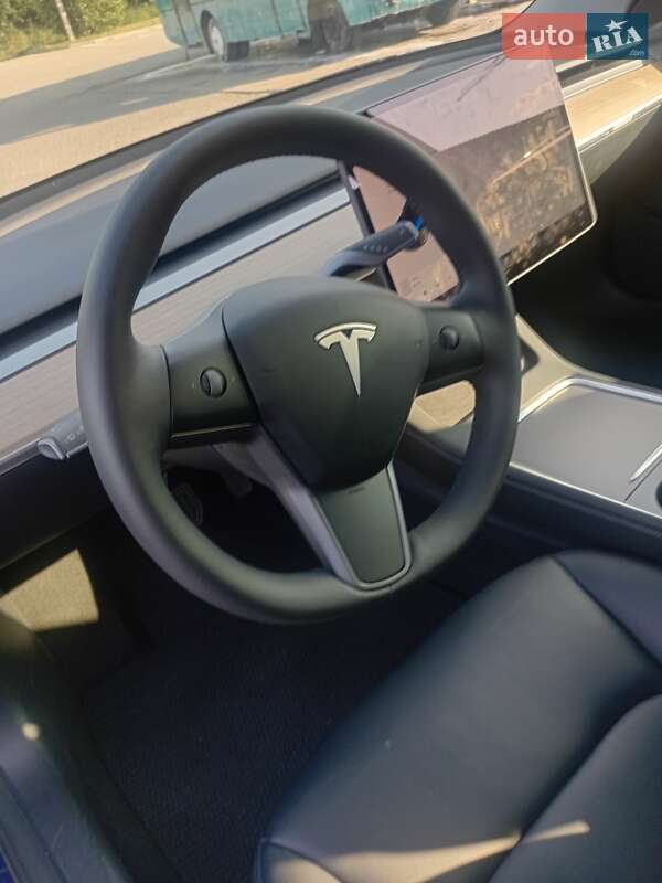 Седан Tesla Model 3 2021 в Ирпене