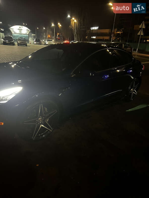 Седан Tesla Model 3 2020 в Києві фото 16 Седан Tesla Model 3 2020 в Києві