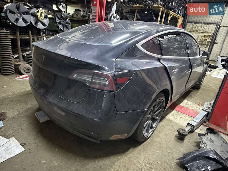Седан Tesla Model 3 2018 в Харкові фото Седан Tesla Model 3 2018 в Харкові