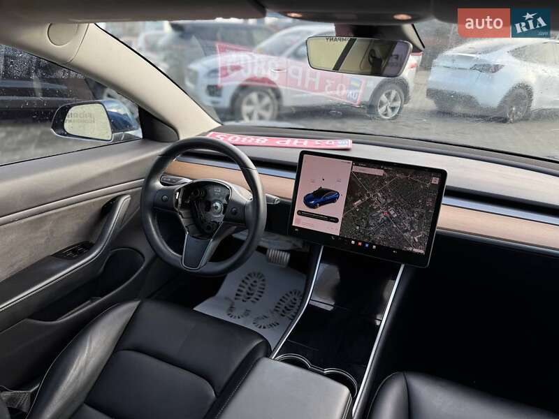 Седан Tesla Model 3 2019 в Луцке