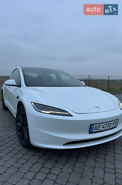 Седан Tesla Model 3 2024 в Днепре