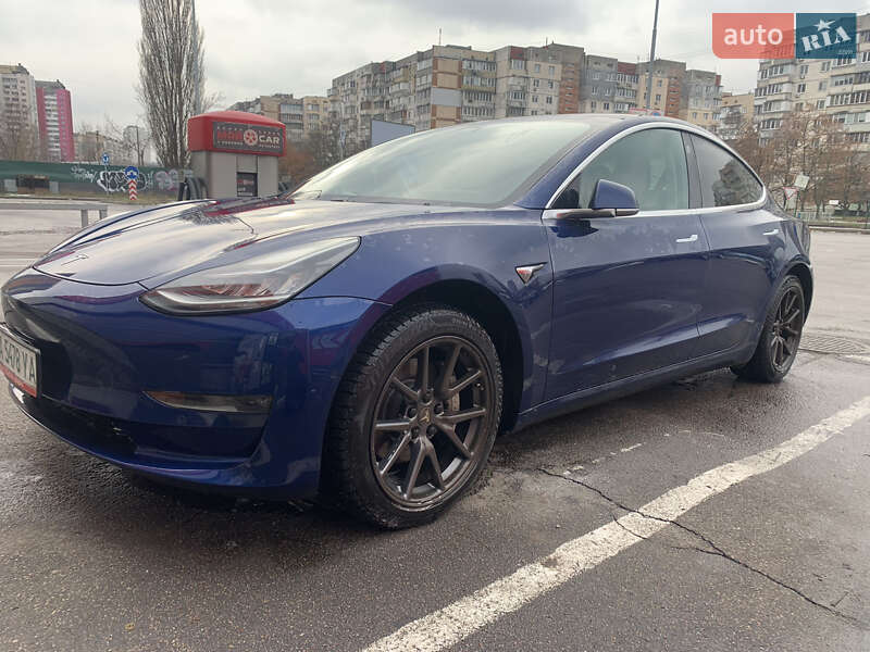 Седан Tesla Model 3 2018 в Житомире