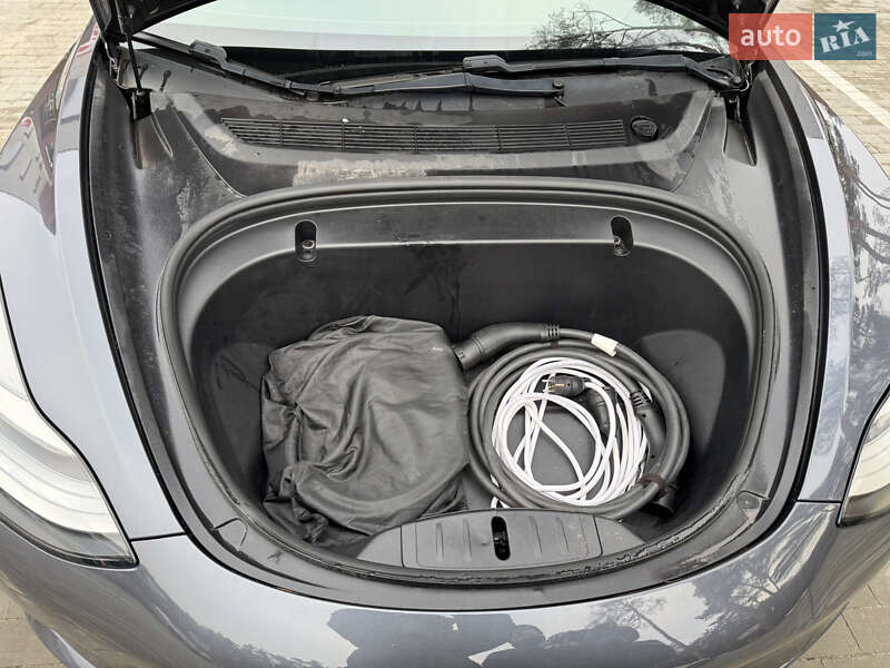 Седан Tesla Model 3 2019 в Киеве фото 13 Седан Tesla Model 3 2019 в Киеве