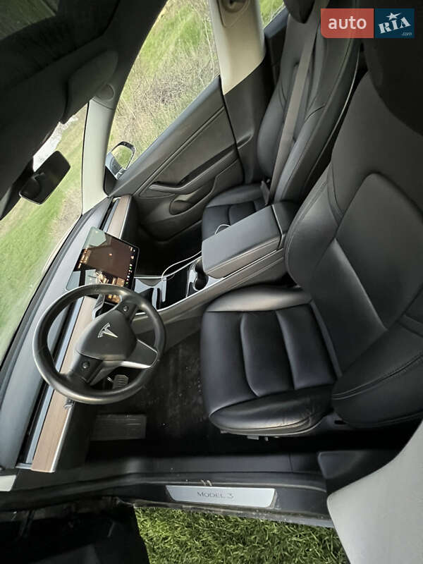 Седан Tesla Model 3 2018 в Одессе