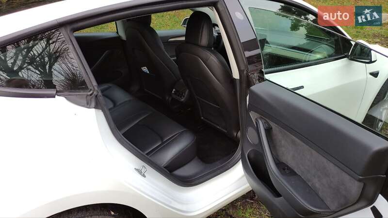 Седан Tesla Model 3 2022 в Киеве фото 10 Седан Tesla Model 3 2022 в Киеве