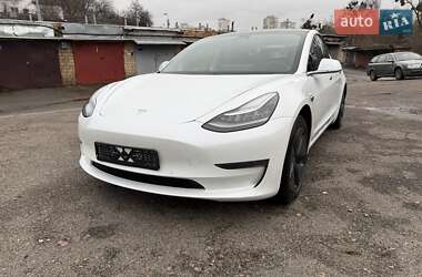 Седан Tesla Model 3 2018 в Києві