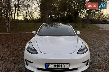 Седан Tesla Model 3 2020 в Львове