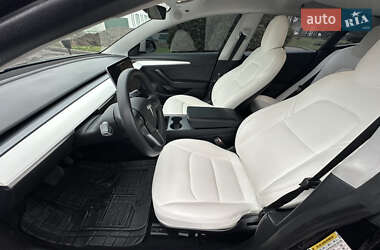 Седан Tesla Model 3 2021 в Днепре