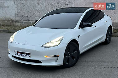 Седан Tesla Model 3 2021 в Києві