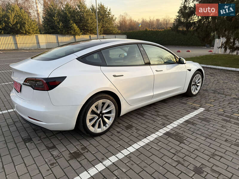 Седан Tesla Model 3 2023 в Луцке фото 5 Седан Tesla Model 3 2023 в Луцке