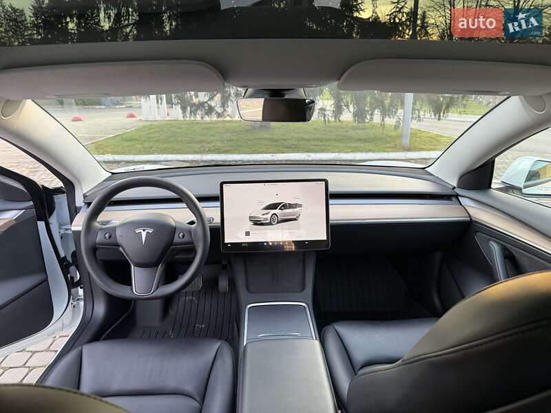 Седан Tesla Model 3 2023 в Луцке фото 12 Седан Tesla Model 3 2023 в Луцке