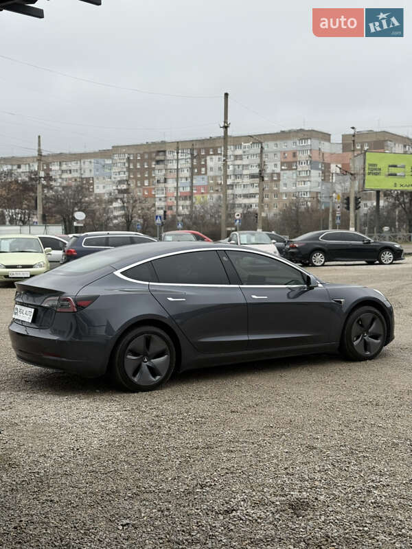 Седан Tesla Model 3 2019 в Кропивницком
