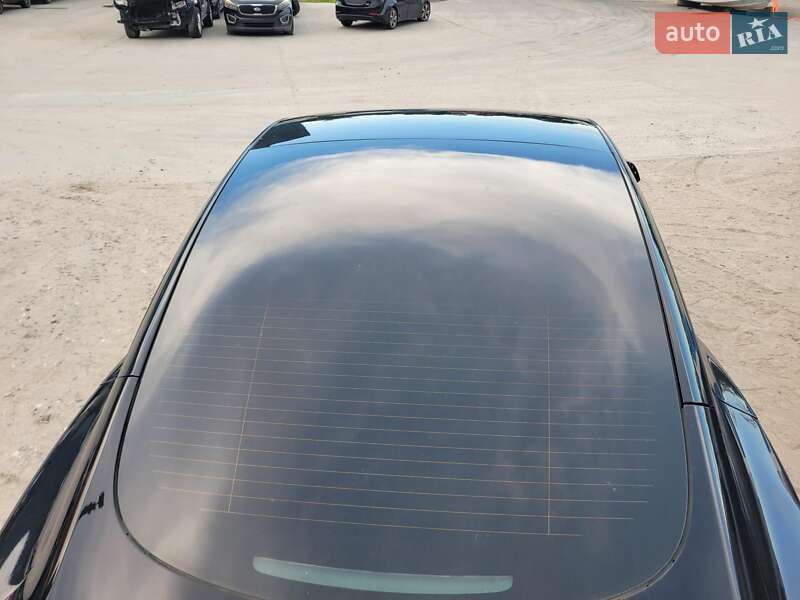 Седан Tesla Model 3 2022 в Киеве