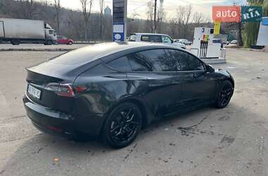 Седан Tesla Model 3 2022 в Киеве